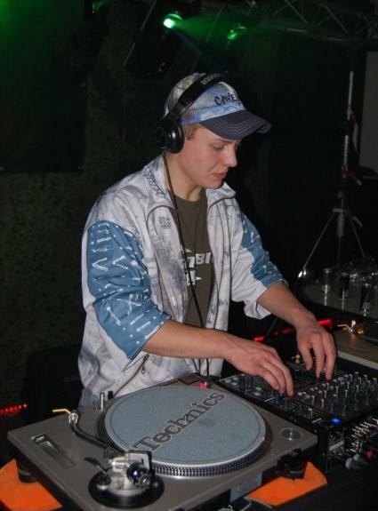Artista: Manic (10-11-2011 22:58:32)